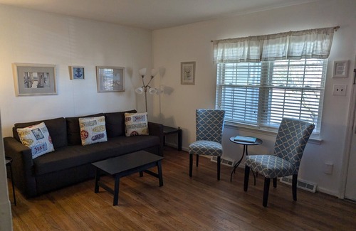 Cape May House | Cool Cape May Cottage with WiFi and AC. 7 blocks to the beach!