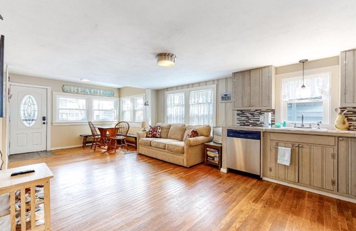 Hampton Apartment | Cool Change