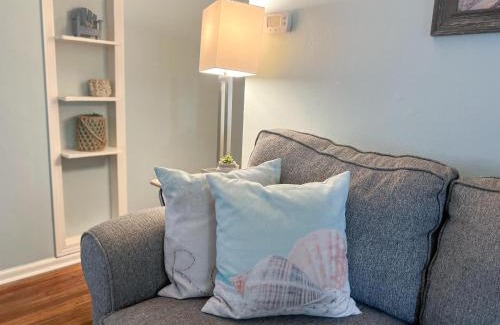 Navy Point House | Cool Coastal Cottage