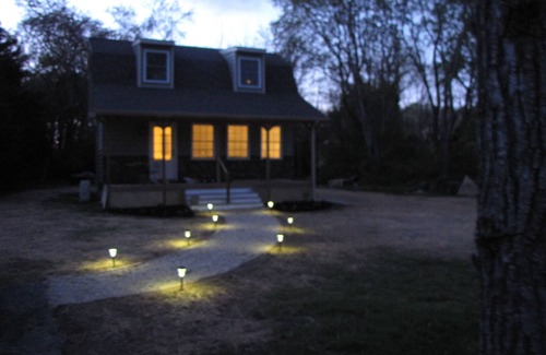 Lewes Cottage | Cool Little Cottage Minutes forFrom Beaches, Shopping and Dining