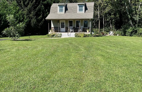 Lewes Cottage | Cool Little Cottage Minutes forFrom Beaches, Shopping and Dining
