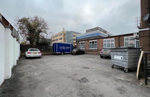 Turnham Green Apartment | Cool warehouse conversion apt in Chiswick London