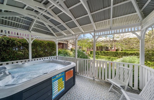 Katoomba House | Coolangatta (House Only)