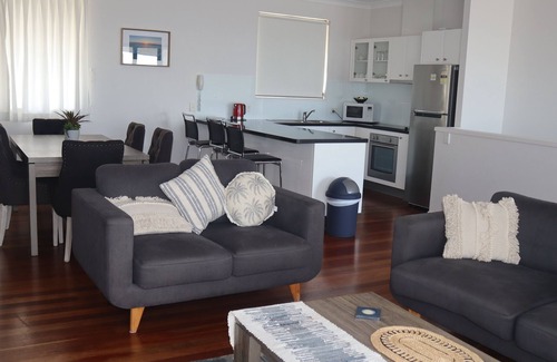 Coolum Beach Hotel | Coolum Beach Resort