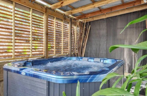 Coolum Beach House | Coolum Grandview - Sea for yourself - Pet friendly