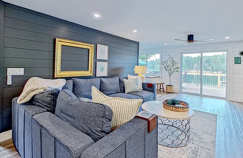 Lochmere House | Coons Point | Dog-friendly lakefront house in Belmont with hot tub & dock