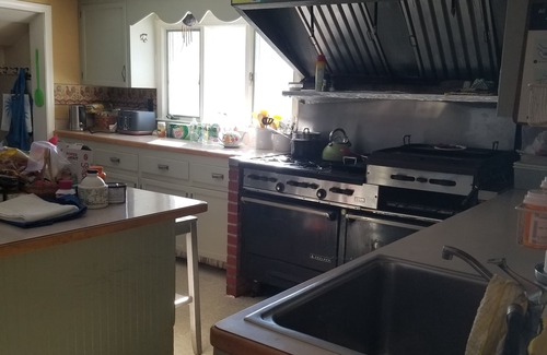 West Dover House | Cooper Hill Inn- 7 mins from Mt. Snow