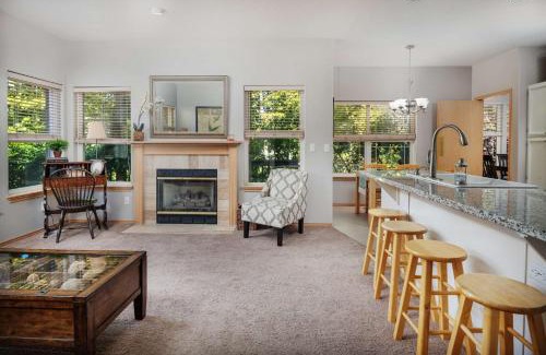 Beaverton House | Cooper Mountain Retreat