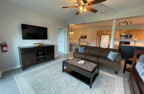 Milford Apartment | Cooperstown Double Play Lodge Unit B Near HOF
