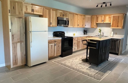 Milford Apartment | Cooperstown Double Play Lodge Unit B Near HOF