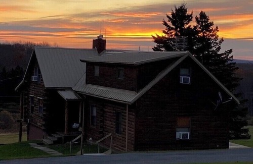 Cooperstown - Otsego Lake House | Cooperstown Dreams Park Log Home weekly rental