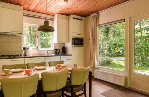 Krachtighuizen Cottage | COPD-friendly bungalow for 6 people