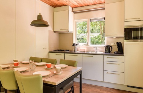 Krachtighuizen Cottage | COPD-friendly bungalow for 6 people