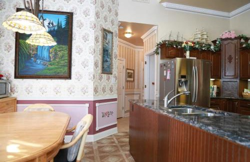 Greensboro House | Copeland Castle