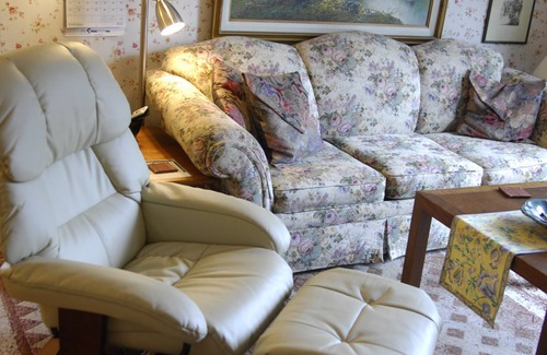 Ferndale Cottage | Copenhagen Suite voted the best place to relax and enjoy the redwoods & Ferndale