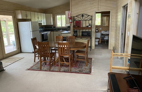 Mellen Cottage | Copper Falls Cottage, Lake Front in Copper Falls State Park