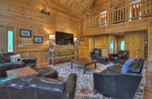 Raccoon Ridge House | Copper Top - Cuddleup