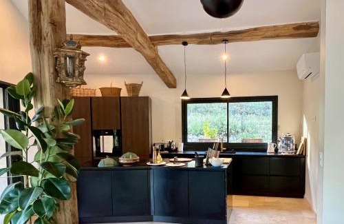 Lorgues House | Coquelicot Classic Provençal House