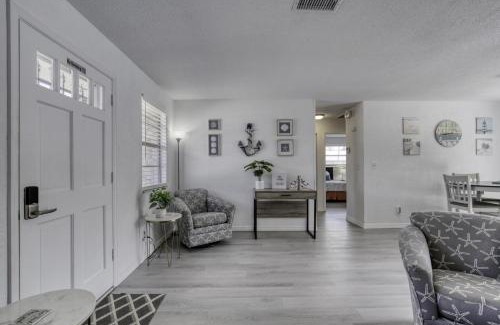 South Daytona House | Coquina Cabana with fenced yard and adorable decor