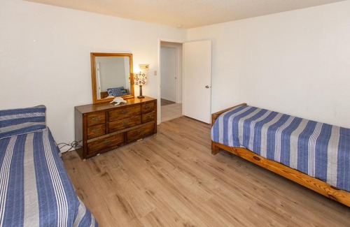 Northeast Virginia Beach House | Coral Beach House - North End VB