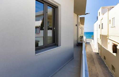 Rethymno Apartment | Coral blue suite