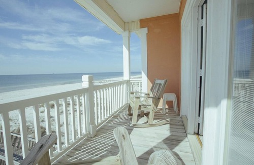 Morgantown House | Coral Reef East