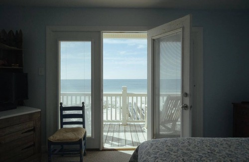 Morgantown House | Coral Reef East
