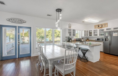 Seashore Village House | Coral Reef - Private Beach Access, Bikes, Beach Chair Setup