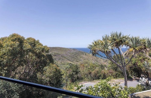 Sunshine Beach Apartment | Coral Sea