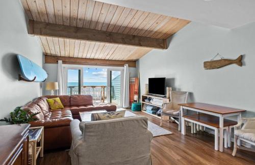 Pine Knoll Shores Apartment | Coral Shores #4 condo