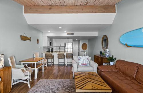 Pine Knoll Shores Apartment | Coral Shores #4 condo