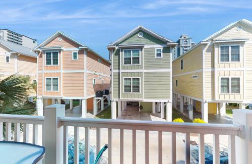 Myrtle Beach House | Corals and Oars