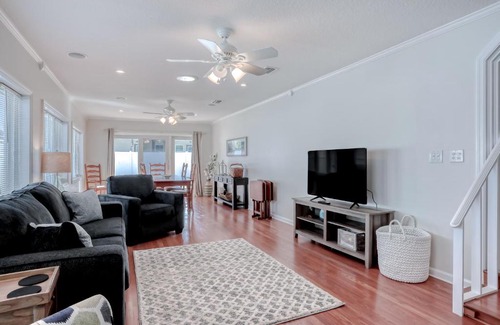 Atlantic Shores House | Coram's Corner