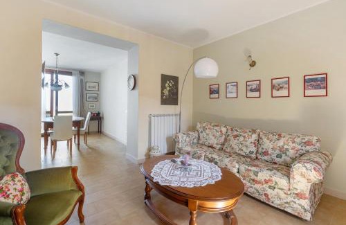 Albisano Apartment | Corbei