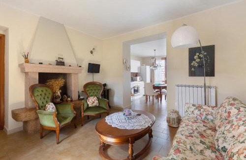 Albisano Apartment | Corbei