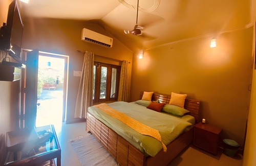 Kaladhungi Hotel | Corbett Farmyard