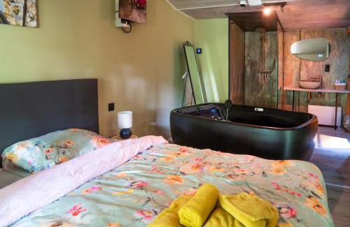 Lanaken Ski Chalet | Corgi-Flowerhuisje