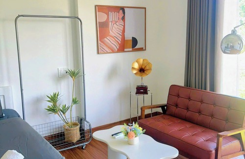 Hai Chau Hotel | Corgi House - Steps from Dragon Bridge
