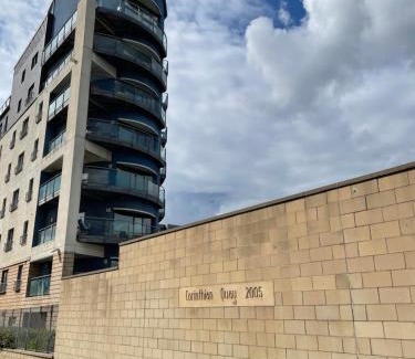 Granton Apartment | Corinthian Quay Apartment