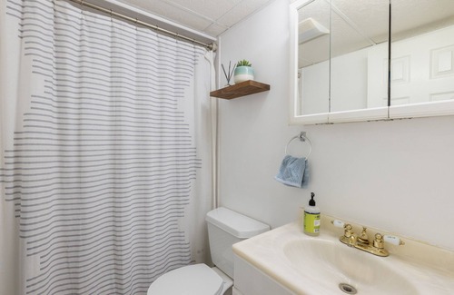 Revere Apartment | Corner Cottage - cozy studio just north of Boston