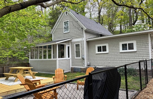 Saugatuck House | Corner Cottage, Downtown Saugatuck