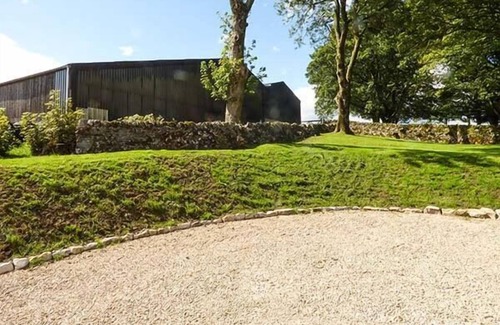 Crowdecote Cottage | CORNER CROFT, family friendly, with a garden in Longnor