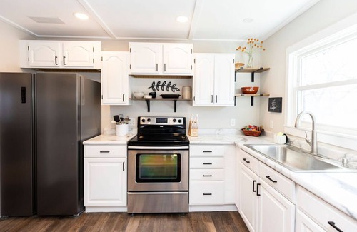 Muskegon House | Corner Crossing:Golden Leaves A True Fall Retreat