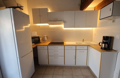 Portiragnes-Plage House | Corner villa located in a secured residence with pool, for 5 persons, airco in the kitchen, at.