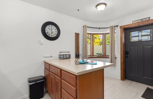 Red Lodge House | Cornerstone- Dog Friendly, Hot Tub, Wi-Fi on Broadway