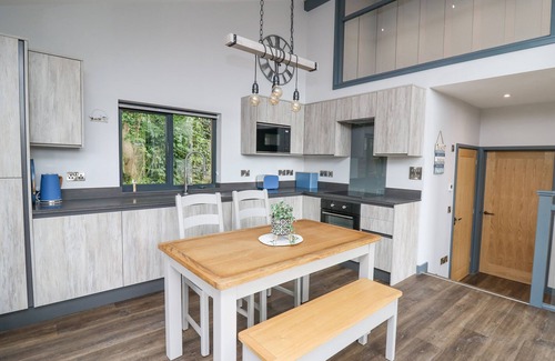 Tenby Cottage | Cornerstones Brython