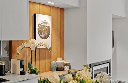 Arthur's Point Apartment | Coronet Base at La Residence du Parc