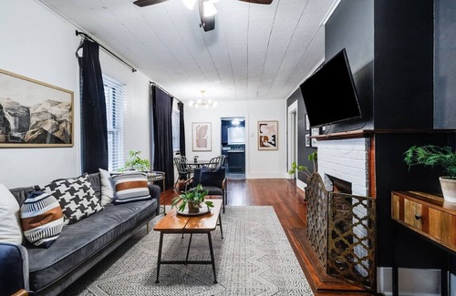 Freetown - Port Rico House | Corporate Comfort in Freetown - Port Rico Spacious Homes for Work Crews