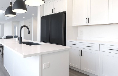 Daybreak House | Corporate Housing Fully Furnished Daybreak Gourmet Kitchen Pets Always OK