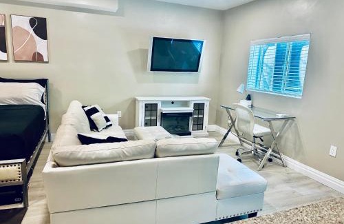 Mid City Apartment | Corporate Manor